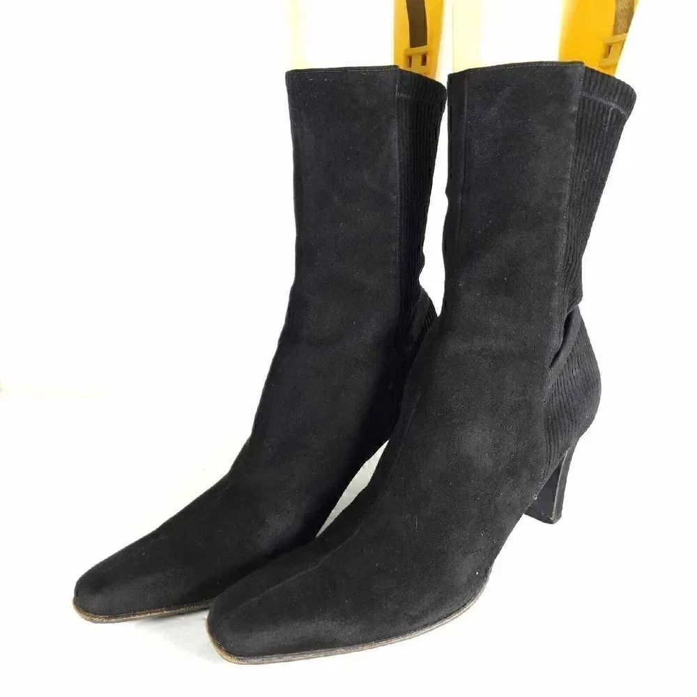 Salvatore Ferragamo Women's Pamplona US 8 2A Black Suede Pull On heels Boots
